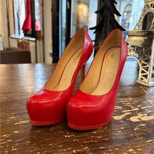 YSL Yves Saint Laurent Red Textured Patent Tribtoo Platform Pumps | 36.5